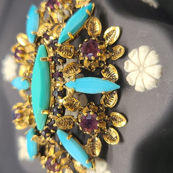 Vintage AUSTRIA Turquoise Rhinestone Brooch Purple Crystal Pin Ornate Antique - Picture 16 of 16
